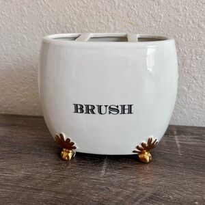 Ashland | Toothbrush Holder Dispenser